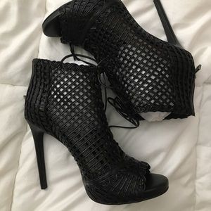 Jessica Simpson Black Rendy High Heels